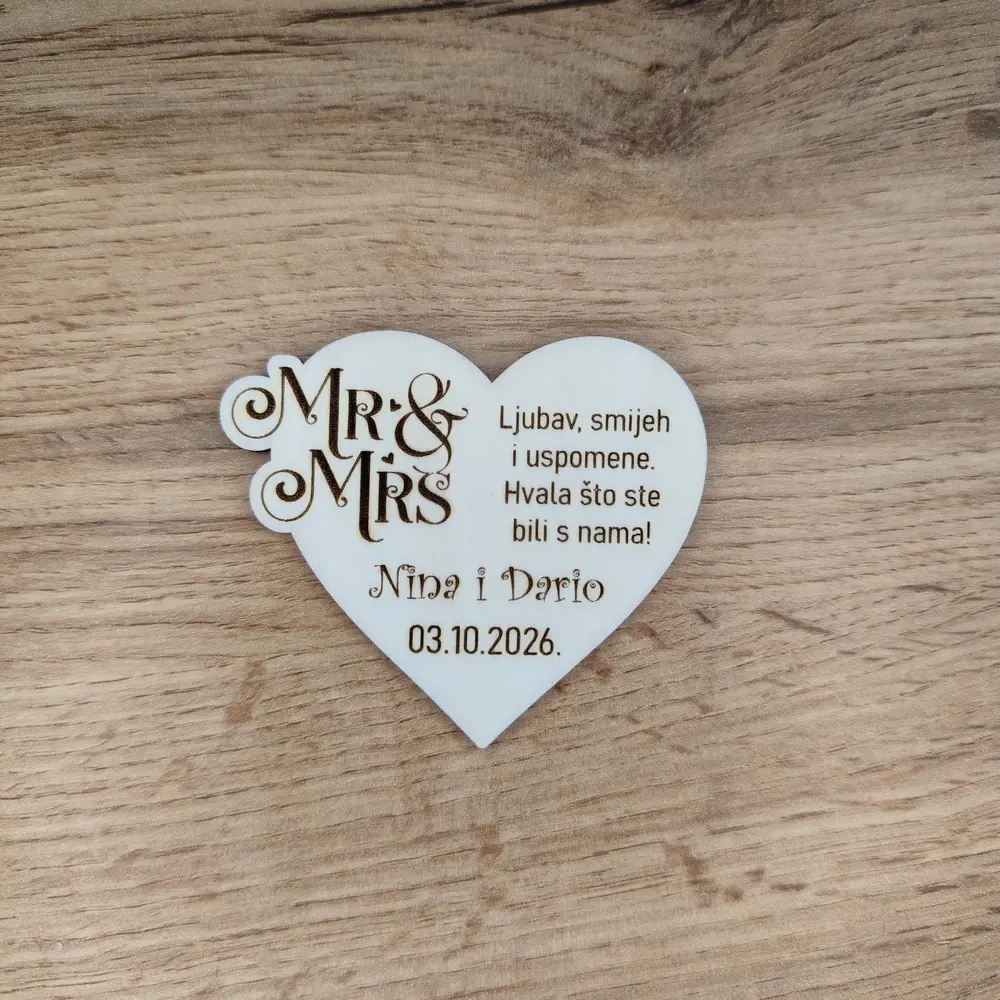 Personalizirani magnetić za vjenčanje s natpisom Mr & Mrs i gravurom imena